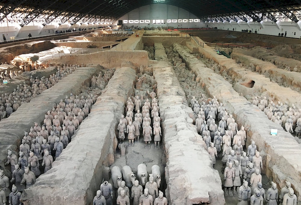 The Terracotta Army guarding Emperor Qin’s tomb stands as an immortal symbol of ancient Chinese civilization 